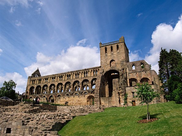 Rosslyn Chapel and Hadrian's Wall Small Group Tour from Edinburgh - The guides make the long drives useful