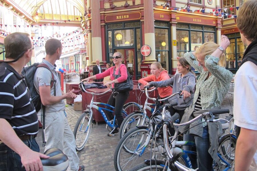 Secret London Tour by Bike - The Tower of London and the Thames