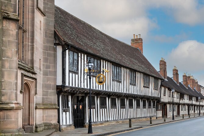 Shakespeare's Schoolroom & Guildhall Entry Ticket and Tour - The Council Chamber and Shakespeare’s family connection