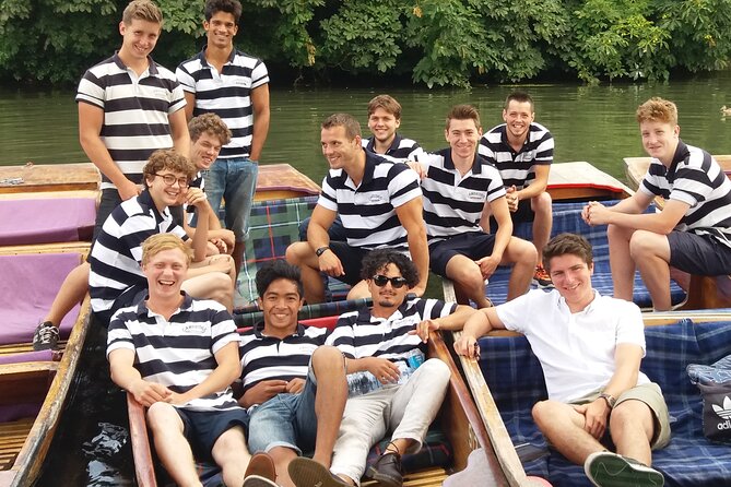 Shared Guided Punting Tour of Cambridge - The richest college and the final stretch