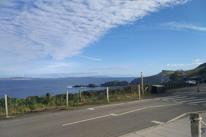 Shore Excursion from Belfast: Including Giants Causeway and Belfast City. - Key points at a glance
