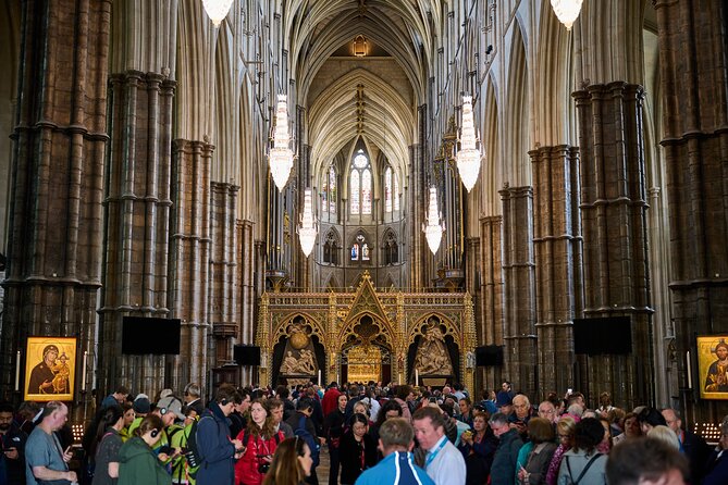 Skip the Line Tower of London & Westminster Tour and River Cruise - The guides and the group experience