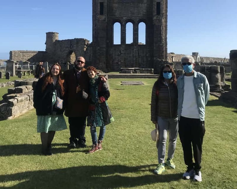 St Andrews: Top Sights Guided Walking Tour - North Street, Market Street, and town life