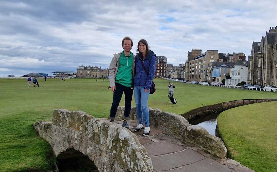 St Andrews: Town, Golf, and Old Course History Tour - Walking the Scores toward the Old Course