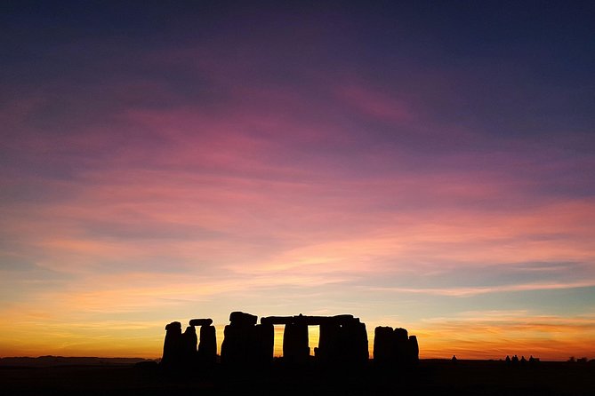 Stonehenge Half-Day Tour from London with Admission - Two hours with the stones