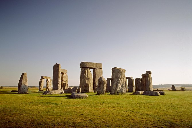 Stonehenge Half-Day Tour from London with Admission - What the self-guided format means