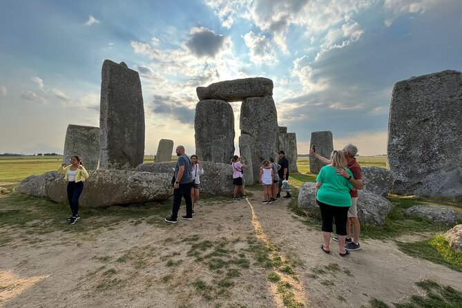 Stonehenge Inner Circle Private Tour from London with Bath Visit - Practical details that can affect your day