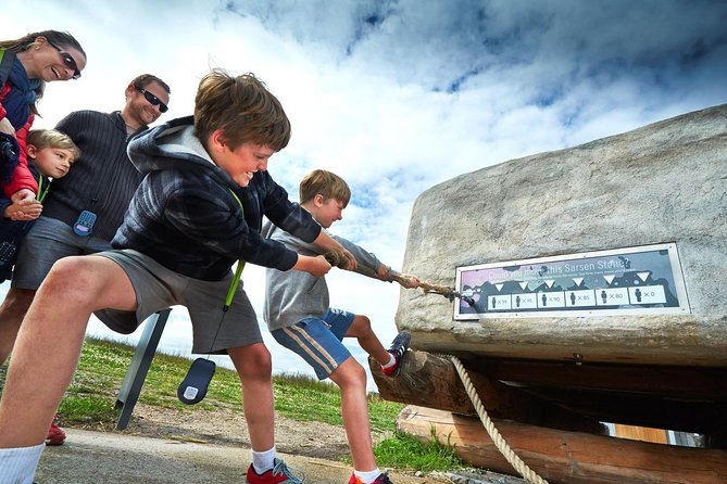 Stonehenge Shuttle Bus from London with Optional Fish & Chips - What the audio guide adds