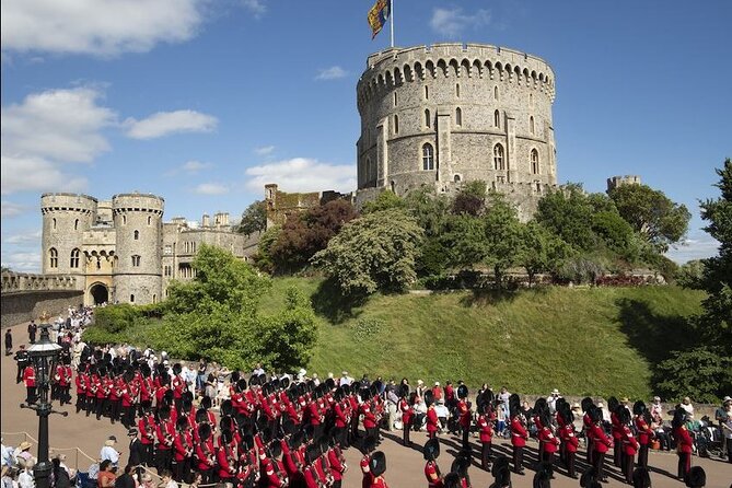 Stonehenge, Windsor Castle, and Bath from London - Bath: Georgian streets and Roman water