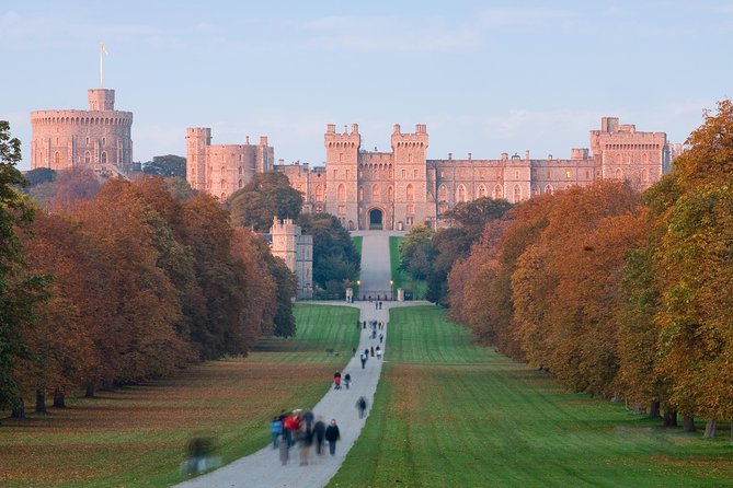 Stonehenge, Windsor Castle and Bath Full Day Guided Tour - Who should book it?