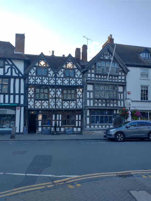 Stratford-Upon-Avon: The Famous Walk Talk Show - Historic taverns and the Swan Theatre