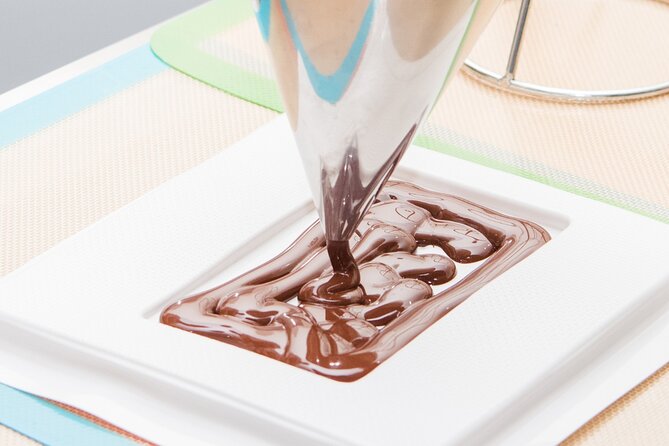 The Chocolatarium Chocolate Tour Experience in Edinburgh - Making your own chocolate bar