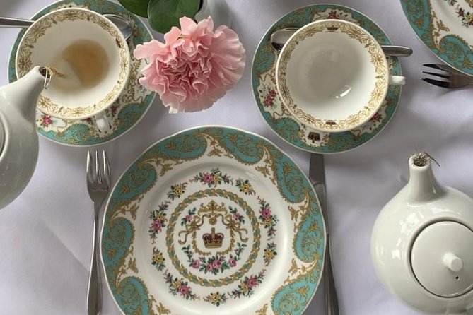 The Kensington Palace Gardens Royal High Tea - Walking through Kensington Gardens and Hyde Park