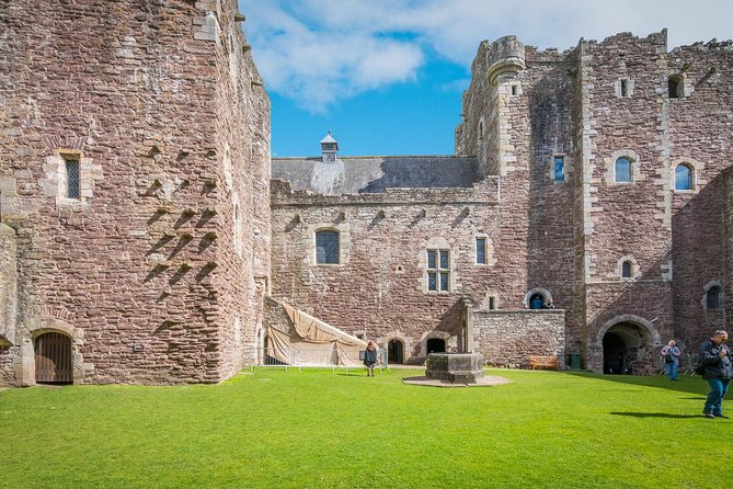 The Outlander 1 Day Experience - Linlithgow Palace gives the day its darker edge