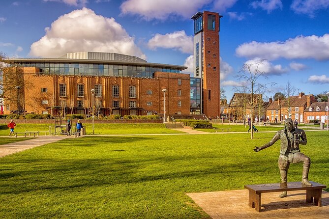 The WalkTalkShow.co.uk - Guided Tour of Stratford upon Avon - Bell Court and the changing town center