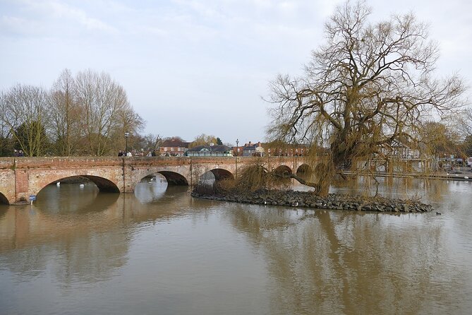 The WalkTalkShow.co.uk - Guided Tour of Stratford upon Avon - The Guild Chapel and Shakespeare’s school