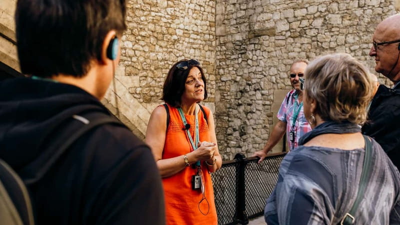 Tower of London Tour with Crown Jewels, plus River Cruise - Why the Crown Jewels are worth seeing first