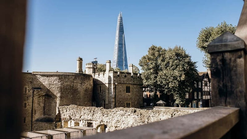 Tower of London Tour with Crown Jewels, plus River Cruise - What the guides add to the experience
