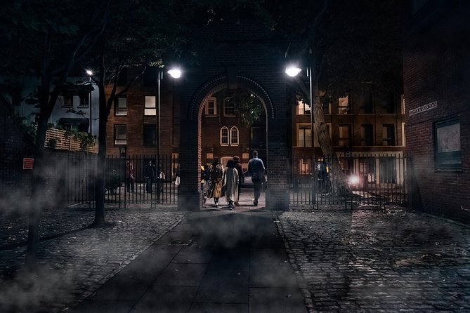 Ultimate Jack the Ripper : Guided Tour of London - Walking the modern streets linked to the crimes