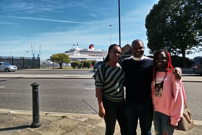Walk the Secrets of the Titanic - Starting beside Southampton’s working port