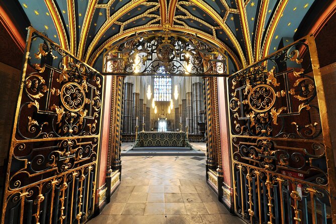 Westminster Abbey Entrance Ticket Including Audio Guide - Poets, scientists, and writers beside the kings