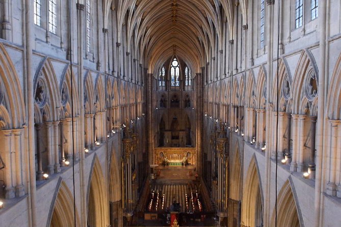 Westminster Guided Walking Tour with Abbey Entry - Buckingham Palace and the royal opening