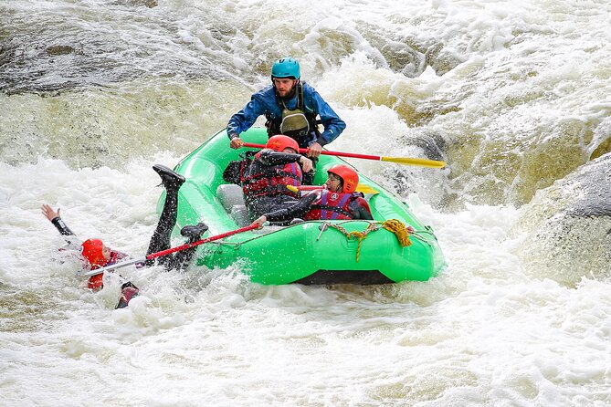 Whitewater Rafting on the River Dee in Llangollen - What the River Dee Run Feels Like