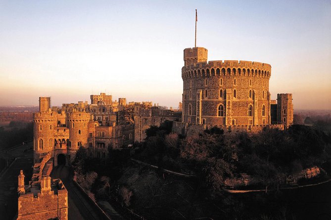 Windsor, Stonehenge and Bath Day Trip from London Spanish - Stonehenge: powerful setting, limited time