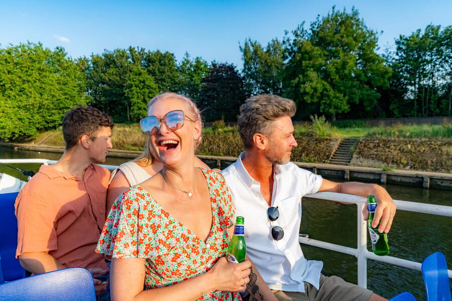 York: 60-Minute 'Happy Hour' Cruise For All Ages - Key points
