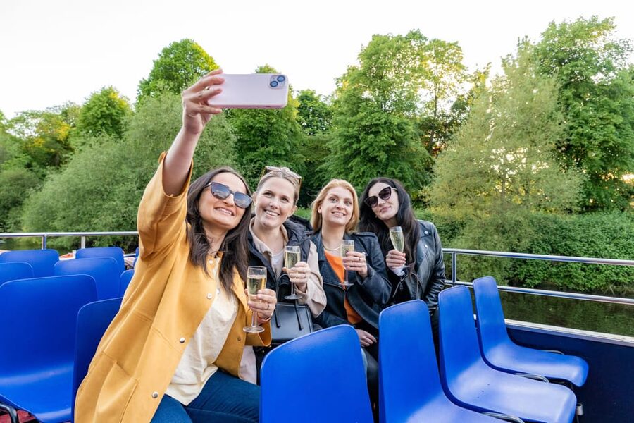 York: 60-Minute 'Happy Hour' Cruise For All Ages - Commentary with facts, jokes, and music