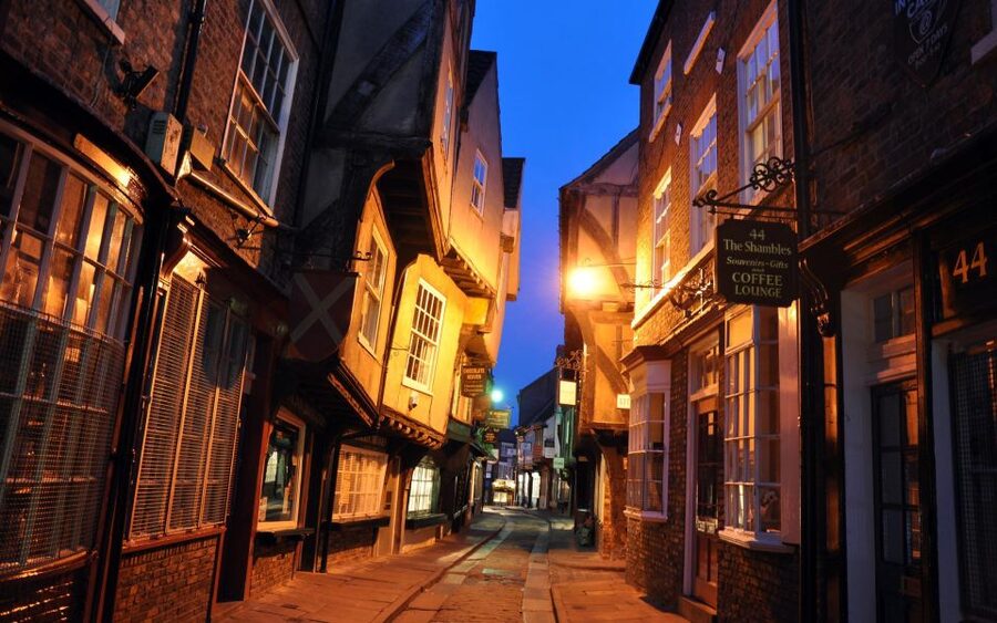York: Harry Potter Guided Walking Tour - The Hogwarts Express platform connection